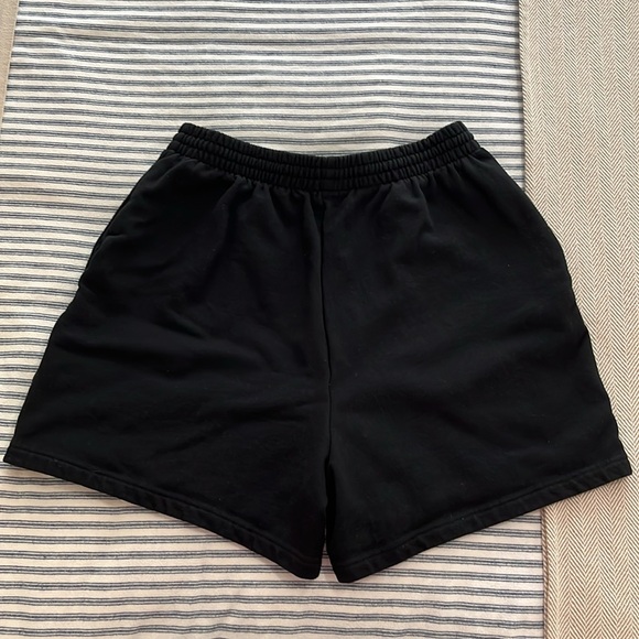 Skims Fleece Boyfriend Shorts Onyx Medium - Picture 2 of 8